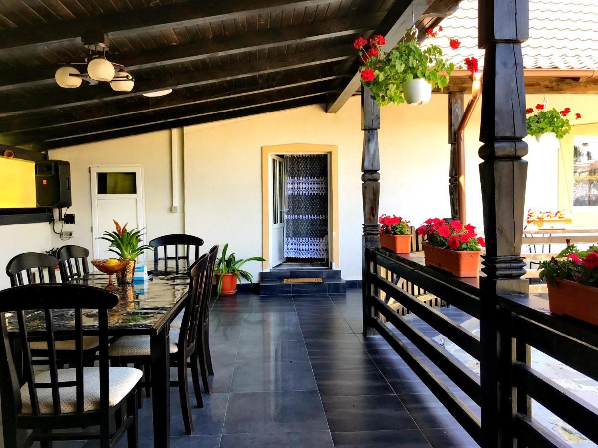Ferienwohnung La Dory Satu Sugatag Exterior foto