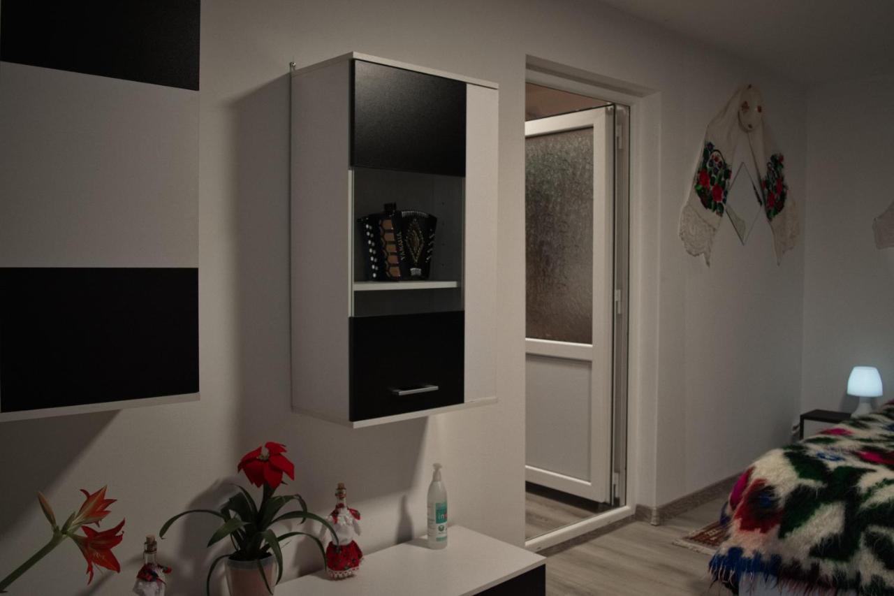 Ferienwohnung La Dory Satu Sugatag Exterior foto